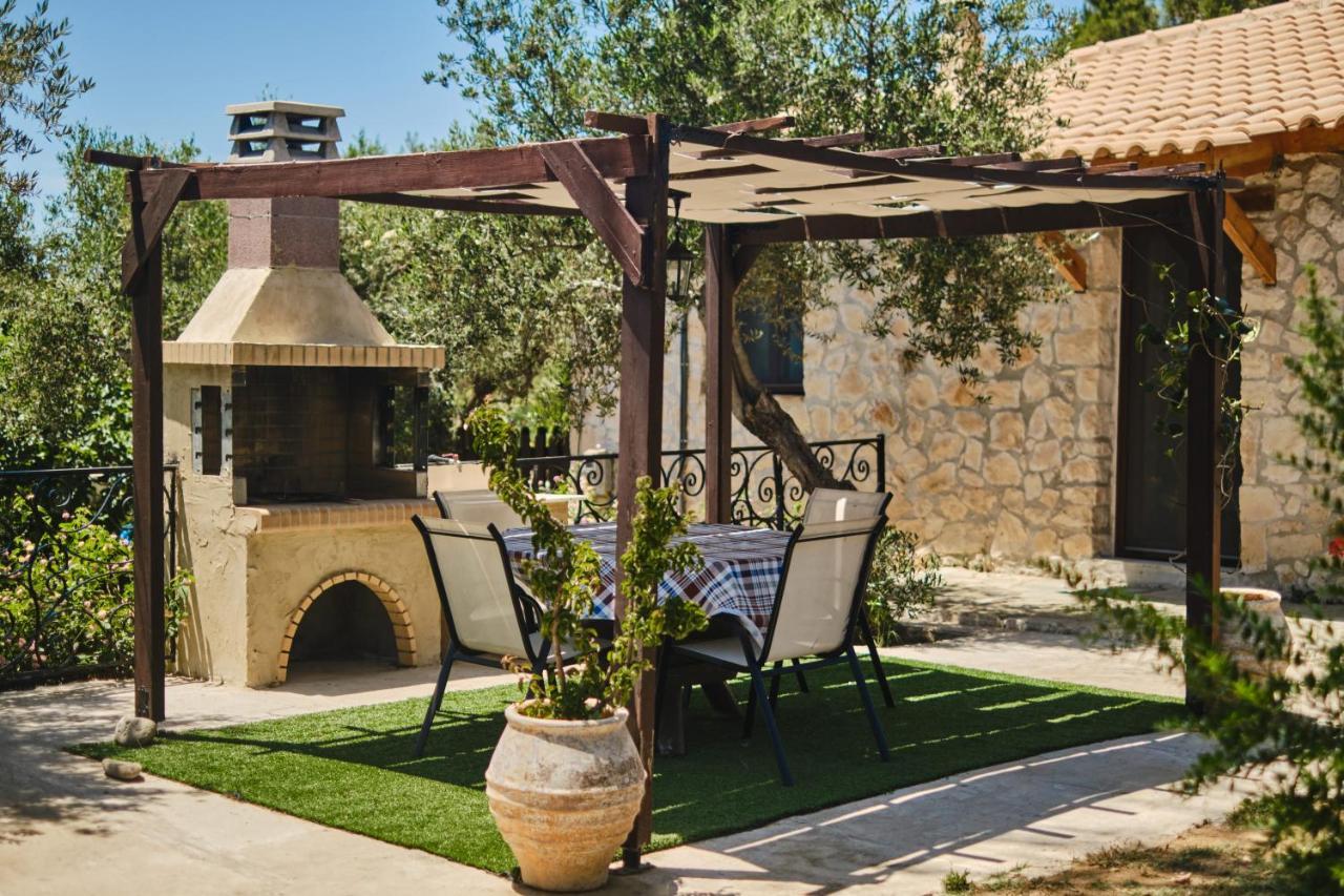 Vilă Gerakas Stone House *